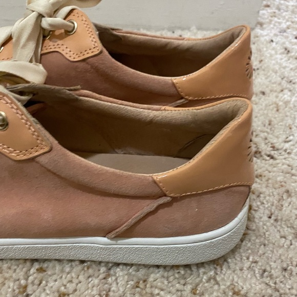 💎UGG Evangeline pink/gold sneakers size 15. - Picture 11 of 16
